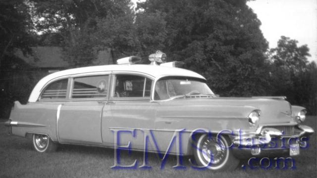 1956SuperiorCadillac,convertedhearse,ON,photoWaltMcCall.jpg
