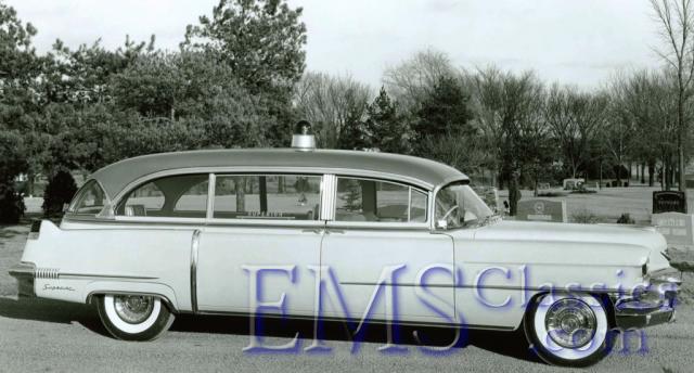 1956SuperiorCadillac01photoDrRogerWhite.jpg