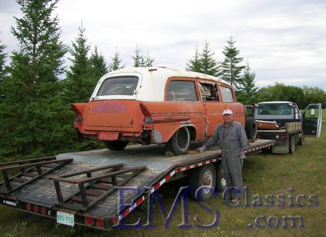 1957NationalPontiac01partscar,KenSawatsky.JPG