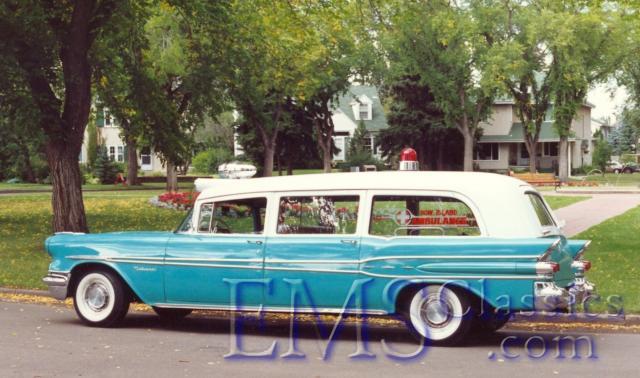 1957NationalPontiac17.jpg