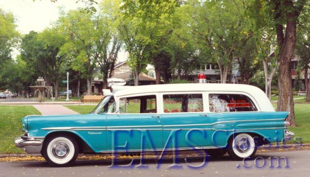 1957NationalPontiac18.jpg