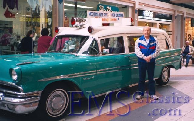 1957NationalPontiac47,HekMacDonaldoriginaloperatorfortownofMedicineHatAB.jpg
