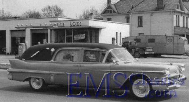 1958EurekaCadillac,NeedhamFH,LondonON,photoWaltMcCall.jpg