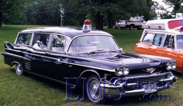 1958MillerMeteorCadillac,JohnRingdahlscar,FergusFallsMN,photoTerryLange.jpg