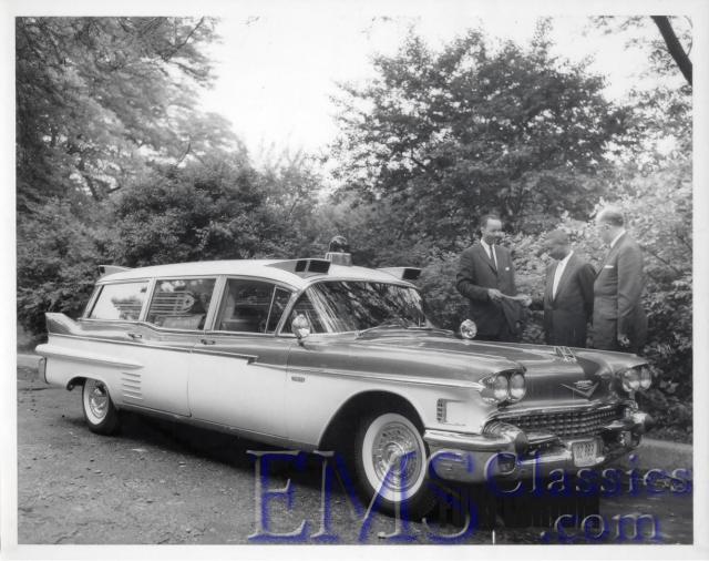 1958MillerMeteorCadillac,MajorChicagoAB.jpg