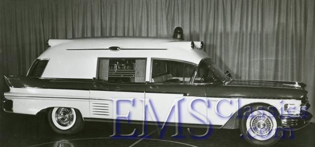 1958MillerMeteorCadillac01,phJohnMcCarthy.jpg