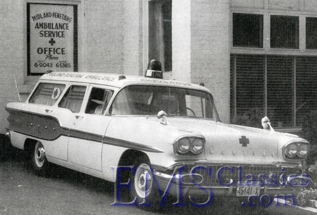 1958Pontiac,MidlandON,notephonenumbers,photoTerryLethbridge.jpg
