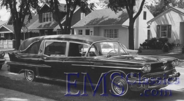 1958SuperiorCadillac,WindsorON02,photoWaltMcCall.jpg