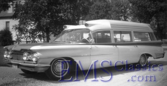 1959CometOldsmobile,BellAS,TorontoON,photoWaltMcCall.jpg