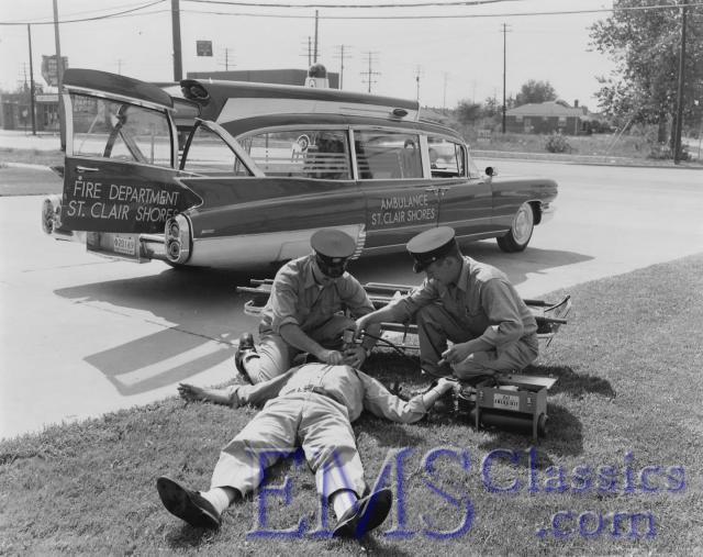1960SuperiorCadillac,St.ClairMI,RichLitton.JPG
