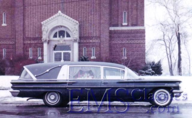 1960SuperiorPontiac,RiverCanardON,photoWaltMcCall.jpg