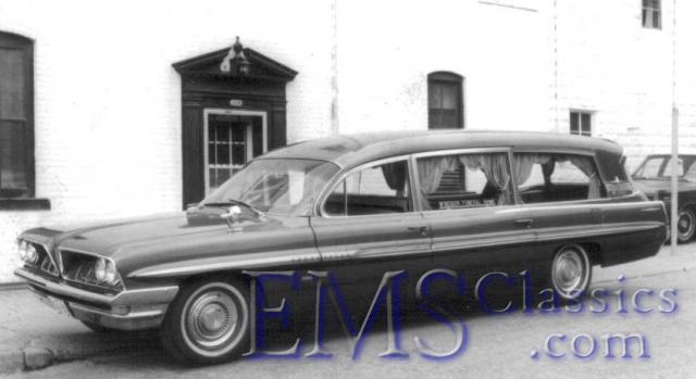 1961SuperiorPontiac01,WindsorONFH,photoWaltMcCall.jpg