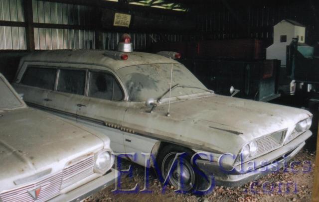 1961SuperiorPontiac01,photoBrianSchauf,WaltMcCall.jpg