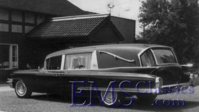 1962SuperiorCadillac02,MorticiansServices,WindsorON,photoWaltMcCall.jpg