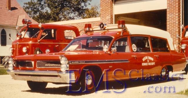 1963SuperiorPontiac,military,KewaneeIL,photoKentRoduck.jpg