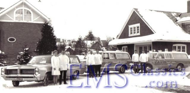 1964Pontiac,19661968GMSuburbans,TannahillAS,OwenSound,photoCraigWilson.JPG