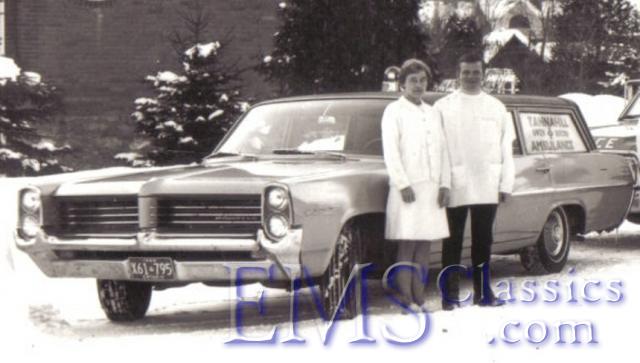 1964Pontiac,TannahillAS,OwenSound,photoCraigWilson.JPG