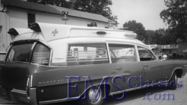1964SuperiorPontiac,CityofBrantfordON,photoWaltMcCallcomp.jpg