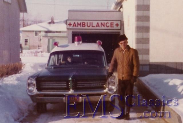 1964SuperiorPontiac,FredBeneshsonChris,BarrheadAB,photoChrisBenesh.jpg