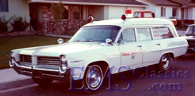 1964SuperiorPontiac,OakdaleCA,photoDrRogerWhite.jpg