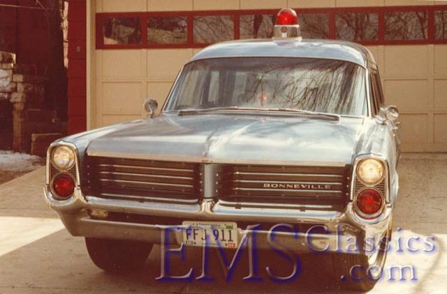 1964SuperiorPontiac01,SchutteFH,PotsvilleIA,carphotoDrRogerWhite.jpg