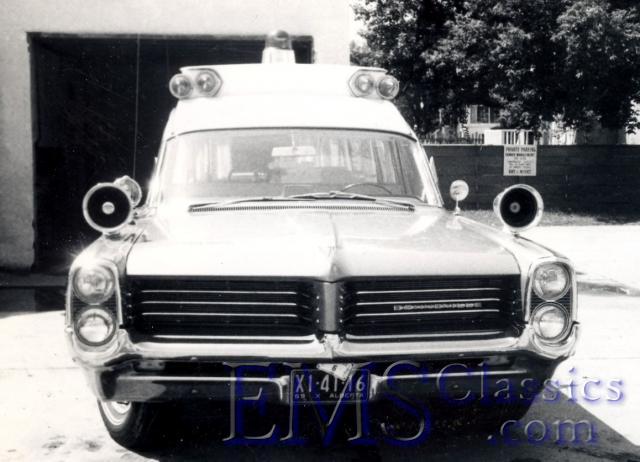 1964SuperiorPontiac02,CalgaryAB.jpg