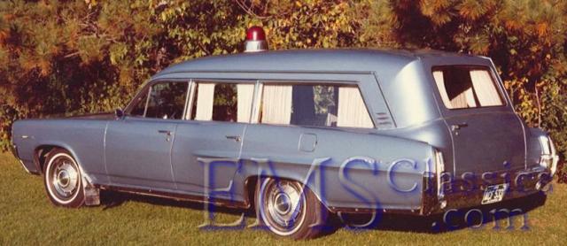 1964SuperiorPontiac02,photoDrRogerWhite.jpg