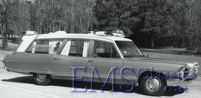 1965SuperiorPontiac,phJohnMcCarthy.jpg