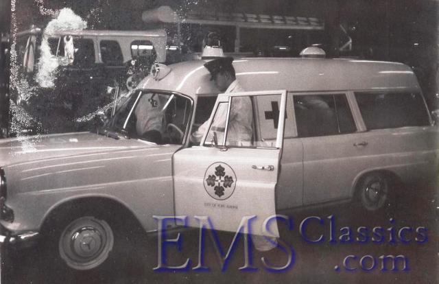 1966BinzMercedes03,phPeteAspinall.jpg