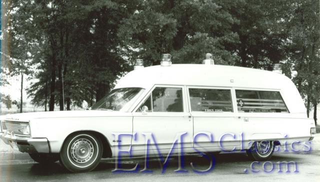 1966PinnerChrysler01,BlueRidge,photoDrRogerWhitecomp.jpg