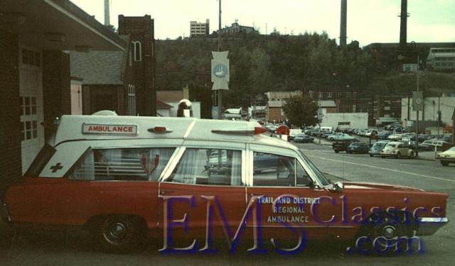 1966SuperiorPontiac,TrailBC,photoBillLeverett.jpg