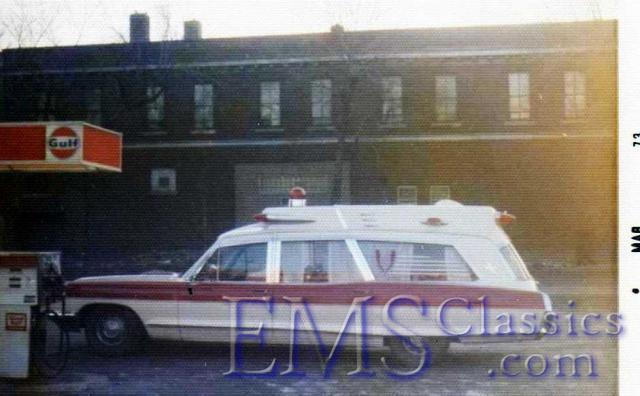 1966SuperiorPontiac,WinnipegMB,photoTerryLange.jpg