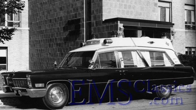1967SuperiorCadillac,WantaghLevittown,NY,photoSteveLoftin.jpg