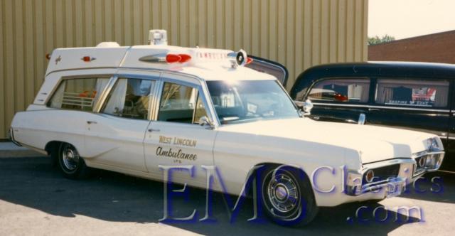 1967SuperiorPontiac,GrimsbyON02,photoKentRoduck.jpg