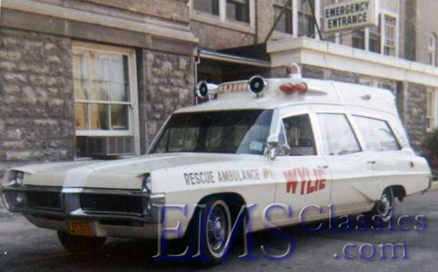 1967SuperiorPontiac05,WinnipegMB,photoTerryLange.jpg