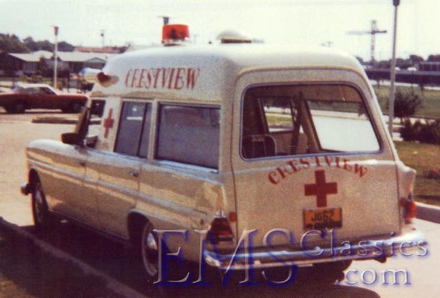 1968MercedesBenz04,notebothtaillights,photoBrianSchaufcompressed.jpg