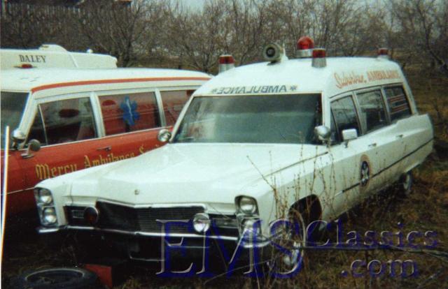 1968MillerMeteorCadillacatHegesSales,SuburbanAS,MaywoodIL,photoSteveLoftin.jpg