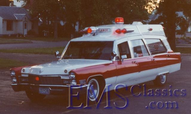1968SuperiorCadillac,02photoKentRoduck.jpg