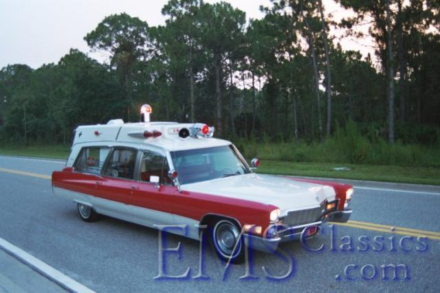 1968SuperiorCadillac01,carphotoKevinLynch.jpg