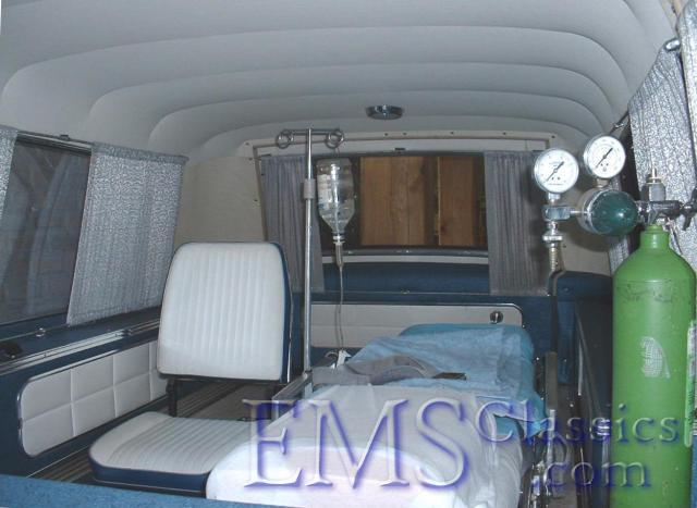 1968SuperiorCadillac02,inDemersshowroom,BeloilQC.jpg