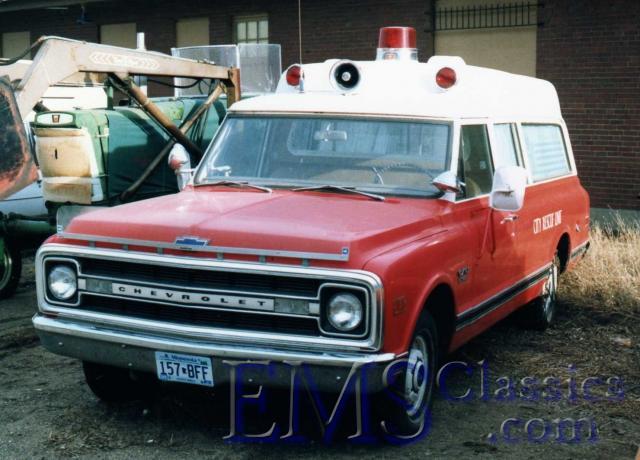 1969StonerGMSuburban,RingdahlSales,FergusFallsMN,photoTerryLange.jpg