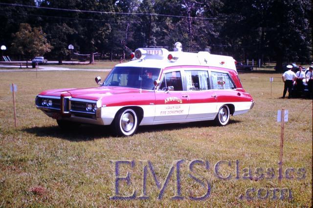 1969SuperiorPontiac,ArbutusMA.JPG