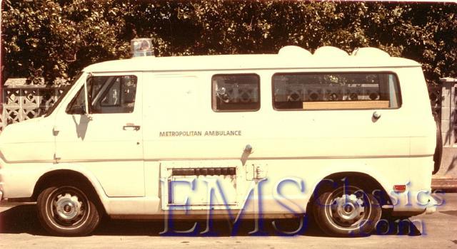 1970FordEconolinebody03onOldsmobileToronadofrontwheeldrivechassis03,VancouverBC.jpg