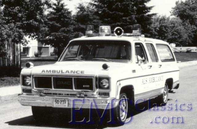 1970GMSuburban,SwiftCurrentSK.jpg