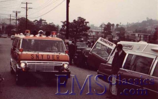 1971LosAngelesCAdisasterdrill02,photoTomParkinson.jpg