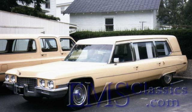 1971SuperiorCadillac,CWCoachSales,photoTerryLange.jpg
