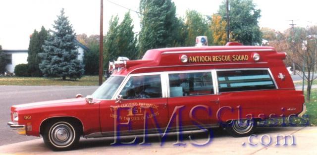 1972CotnerBevingtonOldsmobile,AntiochIL,photoWaltMcCall.jpg