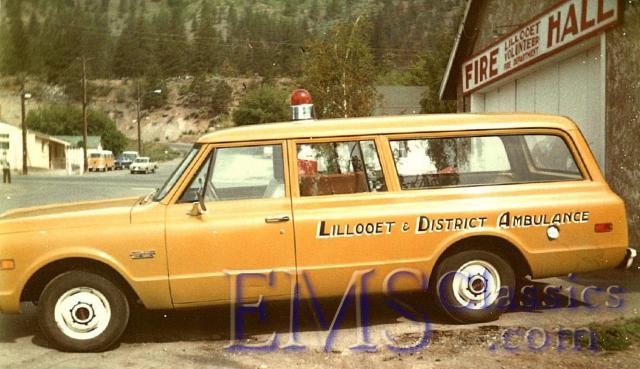 1972GMCSuburban,LillooetBC01,photoBillLeverett.jpg
