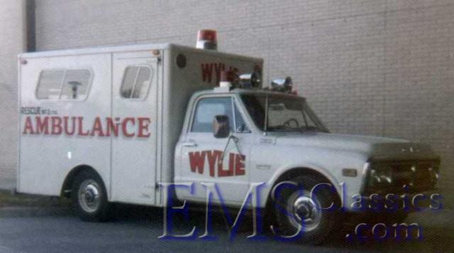 1972LaurieCarriageWorksGM02,WinnipegMB,photoTerryLange.jpg