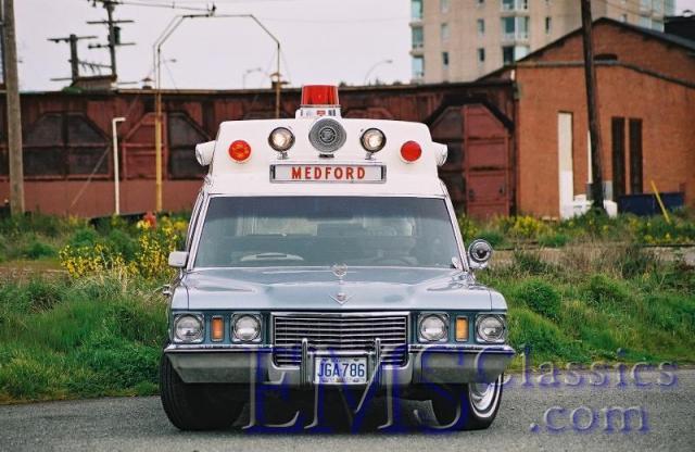 1972SuperiorCadillac01,fromMedfordOR,carphotoCliffBergum.jpg